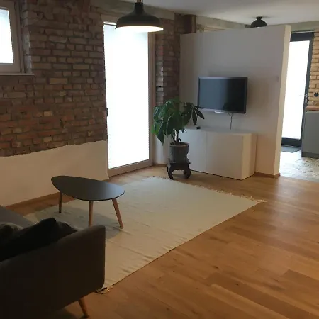 Апартаменты Neue Und Barrierefreie Altbauwohnung Mit Charme *